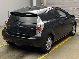 TOYOTA AQUA 2012