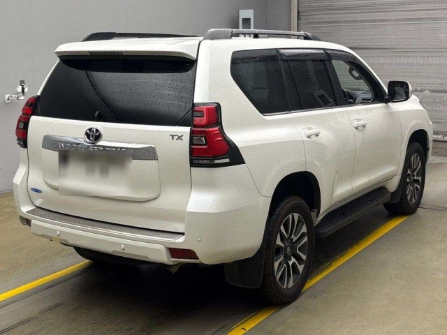 TOYOTA LAND CRUISER PRADO 2022