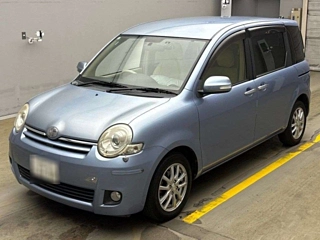 TOYOTA SIENTA 2013