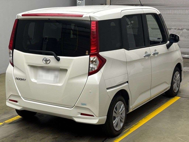 TOYOTA ROOMY 2023