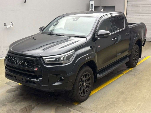 TOYOTA HILUX 2023