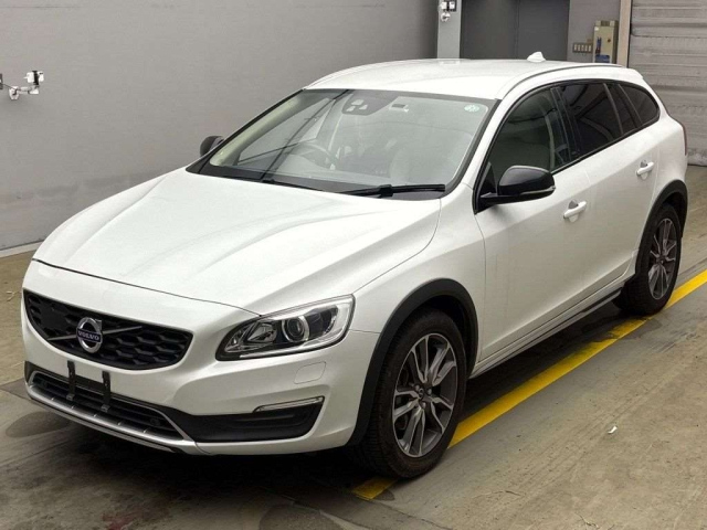 VOLVO V60 2016
