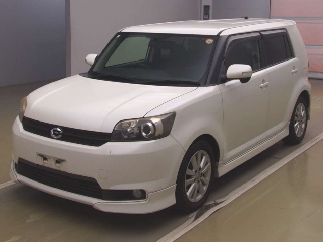TOYOTA COROLLA RUMION 2011
