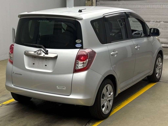 TOYOTA RACTIS 2010