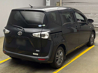 TOYOTA SIENTA 2015