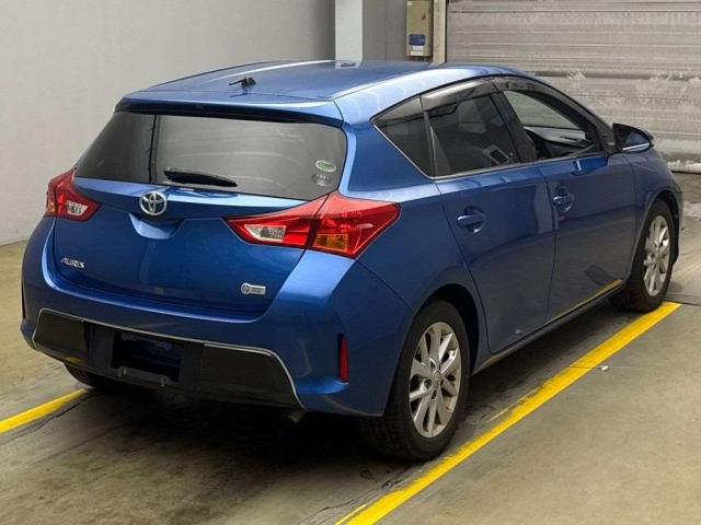 TOYOTA AURIS 2012