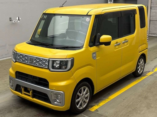 DAIHATSU WAKE 2014