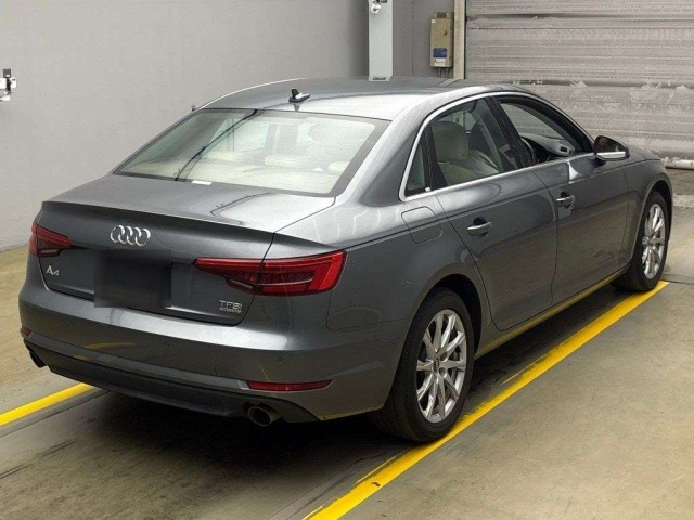 AUDI A4 2016