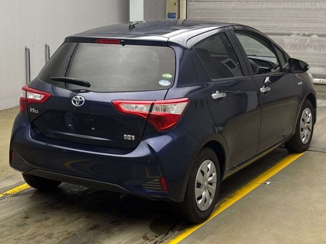 TOYOTA VITZ 2019