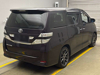 TOYOTA VELLFIRE 2010