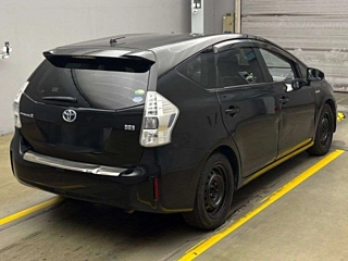 TOYOTA PRIUS ALPHA 2014