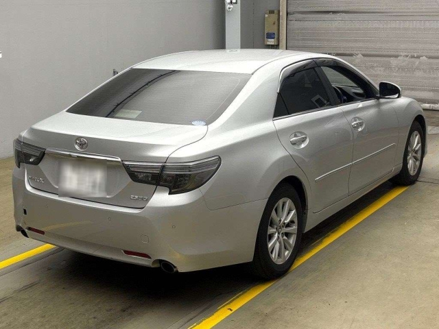 TOYOTA MARK X 2017