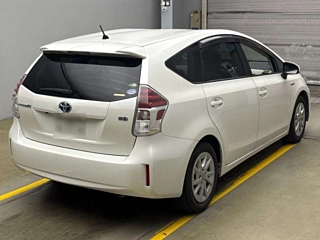 TOYOTA PRIUS ALPHA 2018