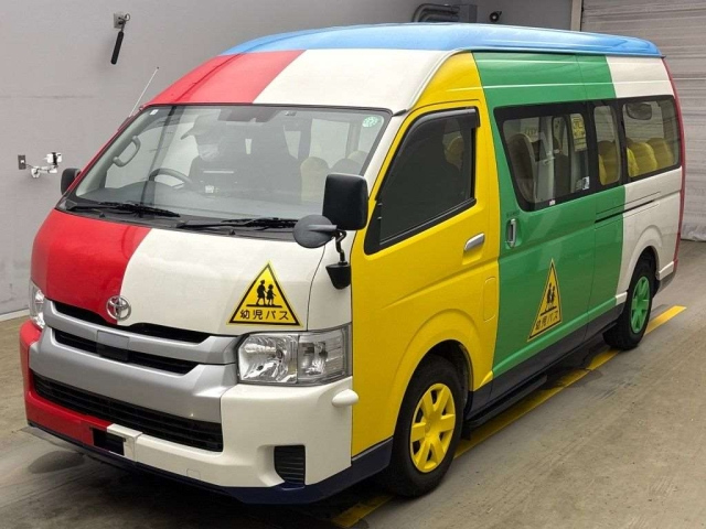 TOYOTA HIACE 2018
