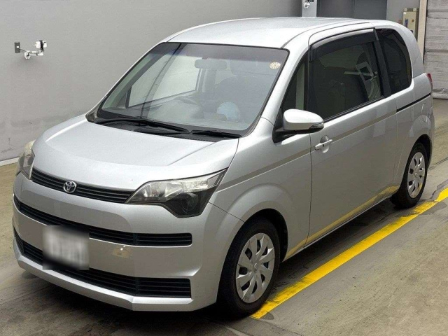 TOYOTA SPADE 2014