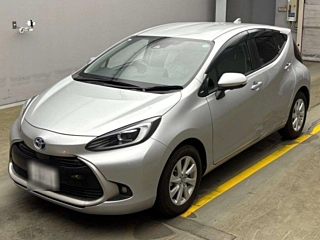 TOYOTA AQUA 2023