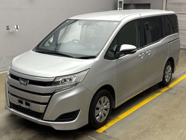 TOYOTA NOAH 2021