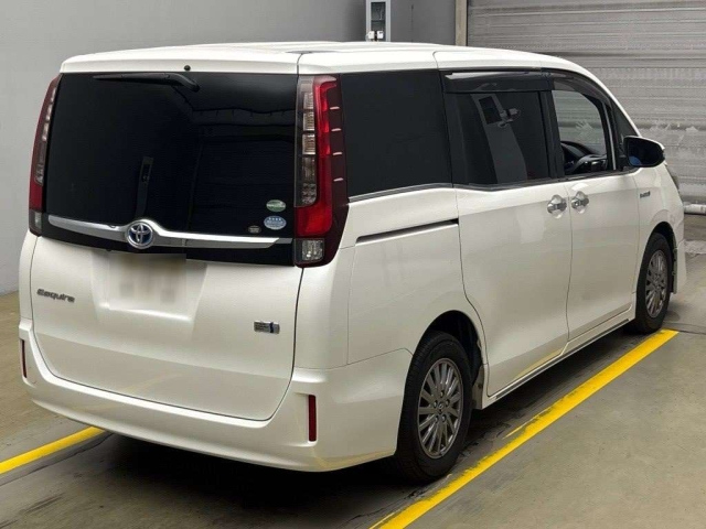TOYOTA ESQUIRE 2014