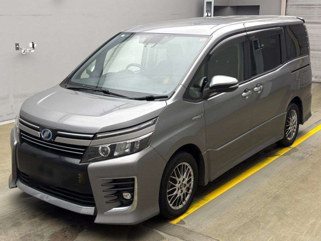 TOYOTA VOXY 2016