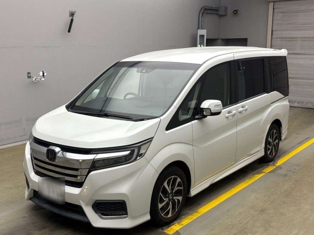 HONDA STEP WAGON 2017