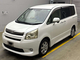 TOYOTA NOAH 2008