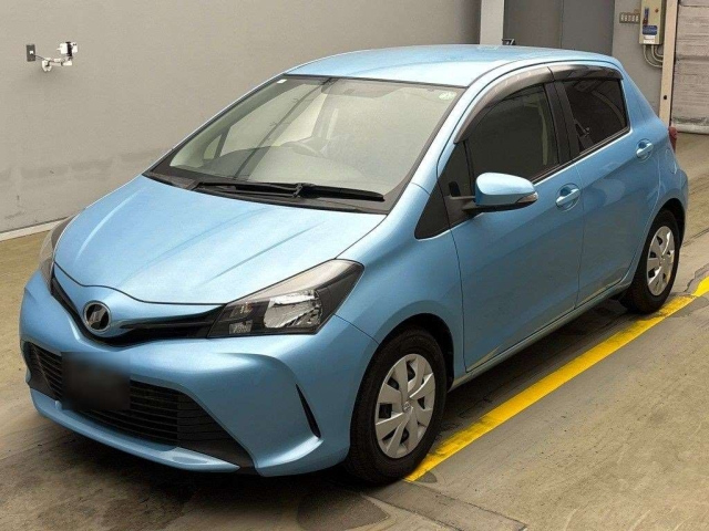 TOYOTA VITZ 2016