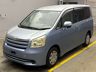 TOYOTA NOAH 2008