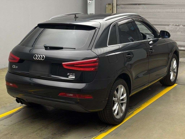 AUDI Q3 2012