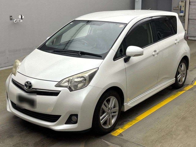 TOYOTA RACTIS 2011