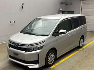 TOYOTA VOXY 2017