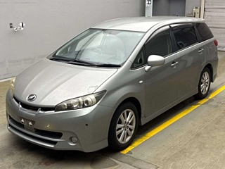 TOYOTA WISH 2010