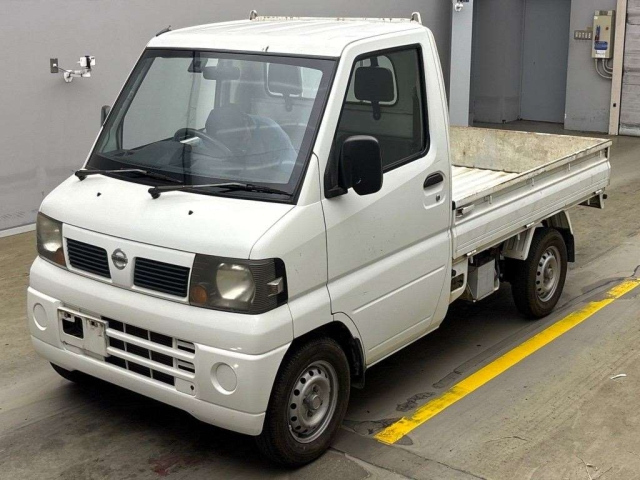 NISSAN CLIPPER TRUCK 2009