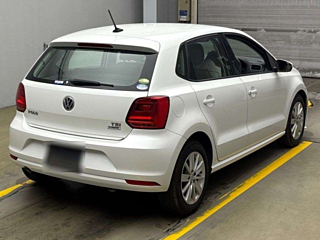 VOLKSWAGEN POLO 2015