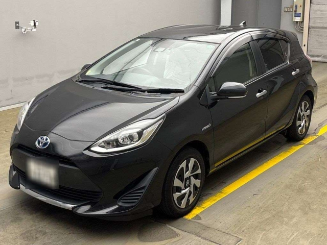 TOYOTA AQUA 2019