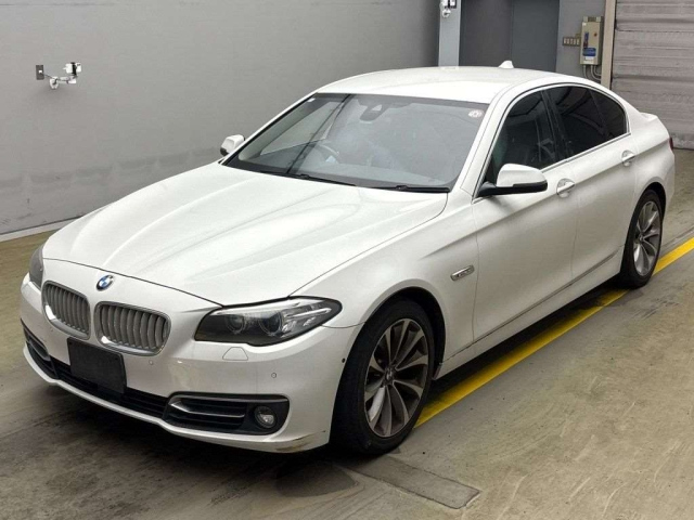 BMW 5 SERIES 2013