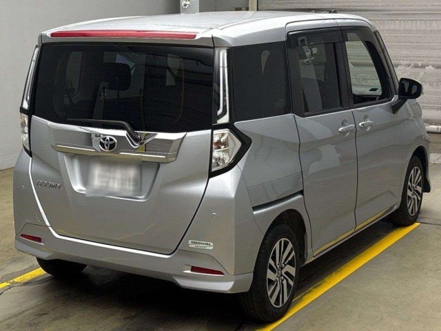 TOYOTA ROOMY 2022