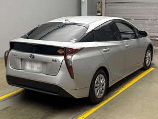 TOYOTA PRIUS 2017