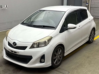 TOYOTA VITZ 2012