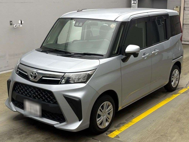 TOYOTA ROOMY 2023