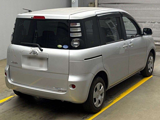 TOYOTA SIENTA 2010
