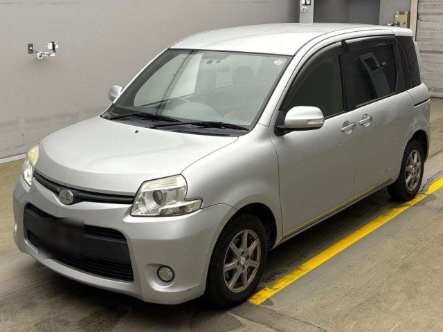 TOYOTA SIENTA 2012