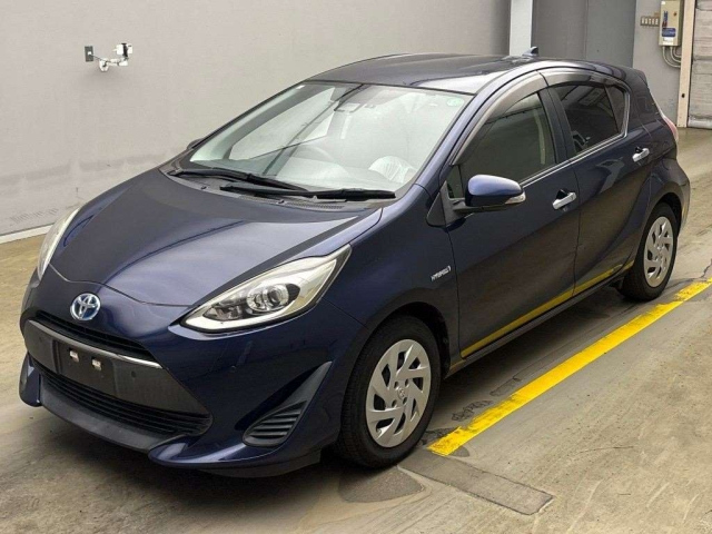TOYOTA AQUA 2018