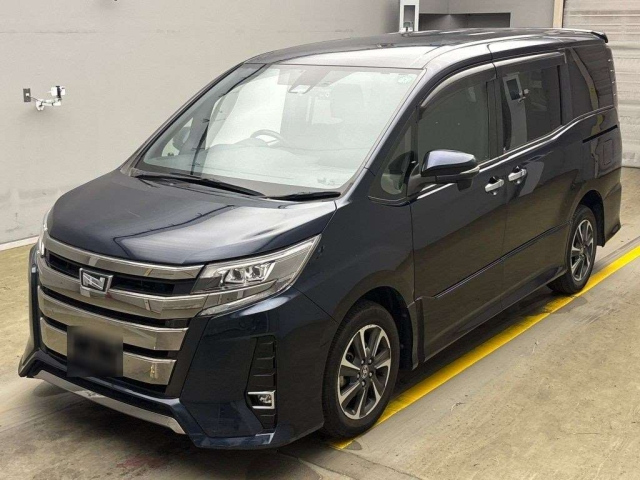 TOYOTA NOAH 2020