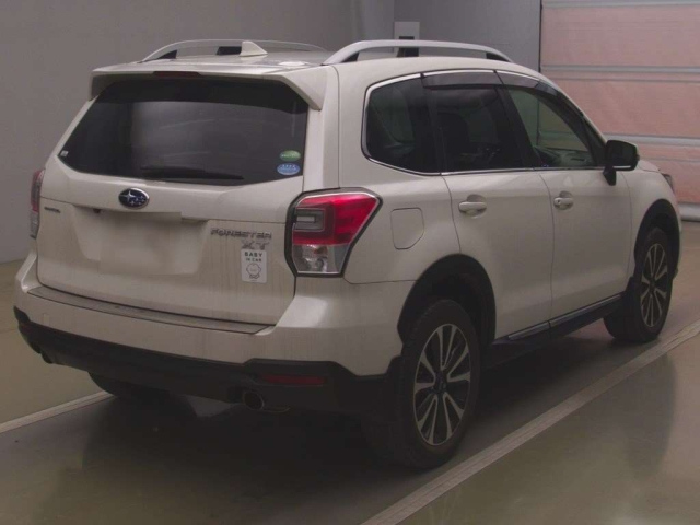 SUBARU FORESTER 2016