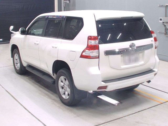 TOYOTA LAND CRUISER PRADO 2016