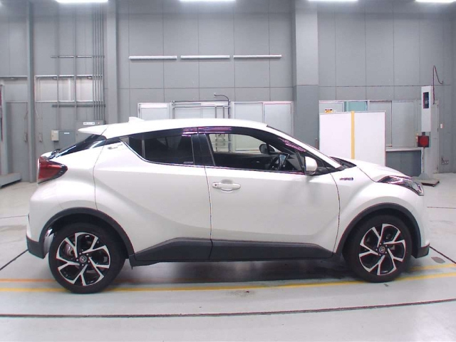 TOYOTA C-HR 2018