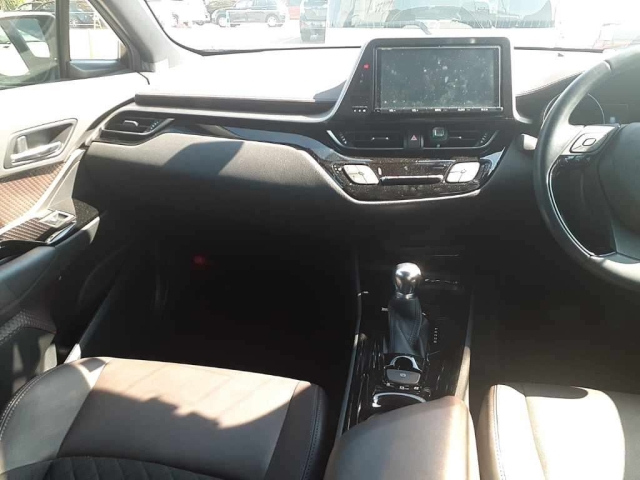 TOYOTA C-HR 2018