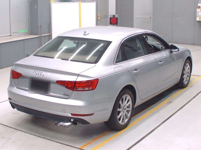 AUDI A4 2016