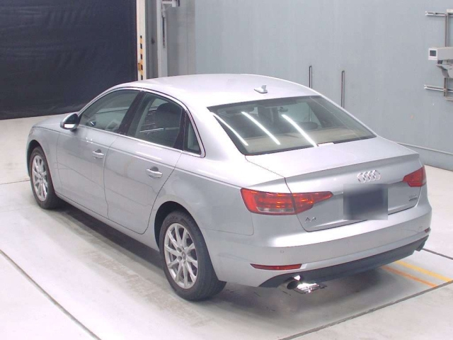 AUDI A4 2016