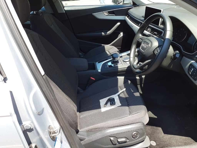 AUDI A4 2016